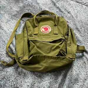 Fjallraven Kanken Laptop Backpack 15" - Foliage Green